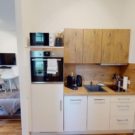 Sweethome - Business-Apartment Mit Kueche, Terrasse, Stellplatz Magdeburgo Exterior foto