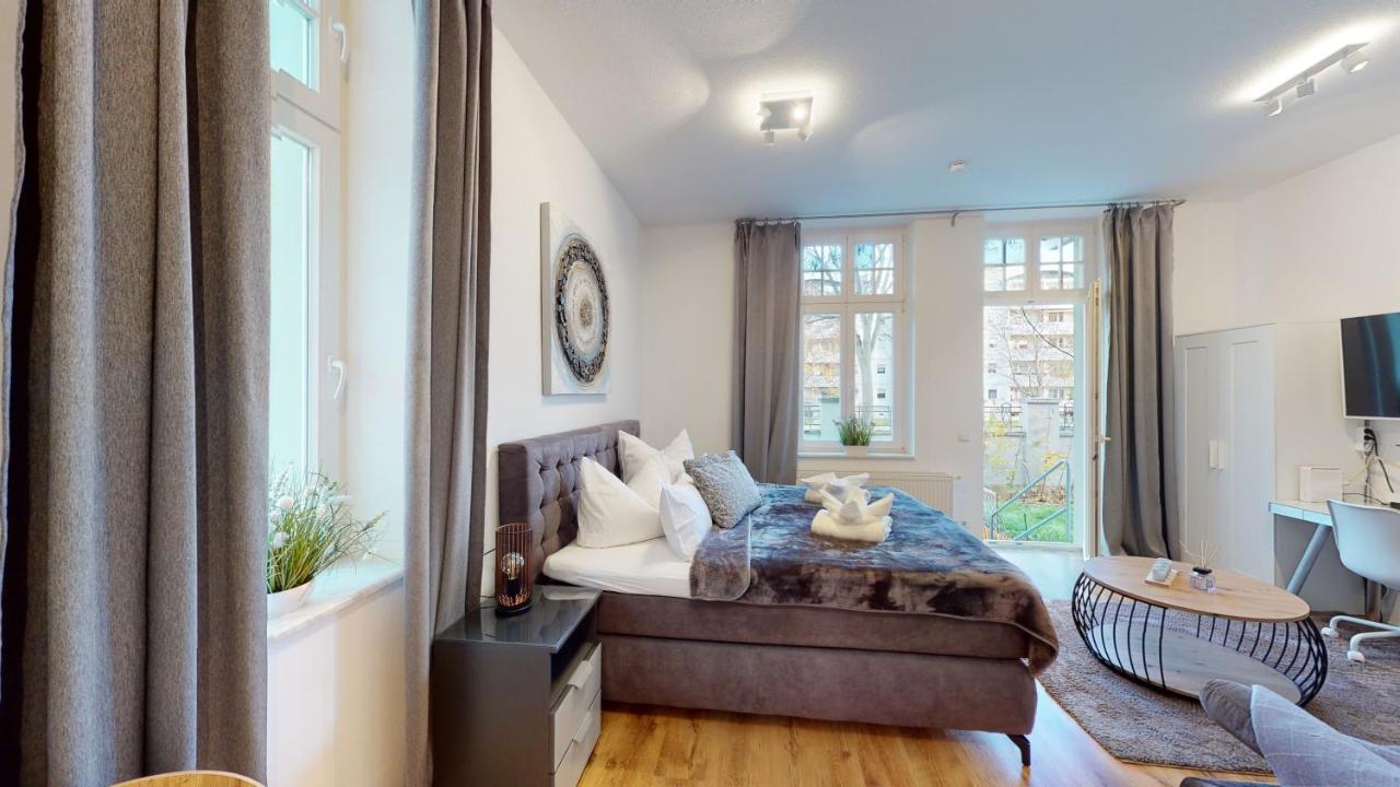 Sweethome - Business-Apartment Mit Kueche, Terrasse, Stellplatz Magdeburgo Exterior foto